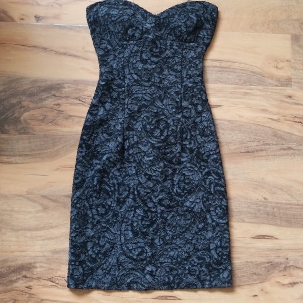 Mystic strapless lace bodycon dress!